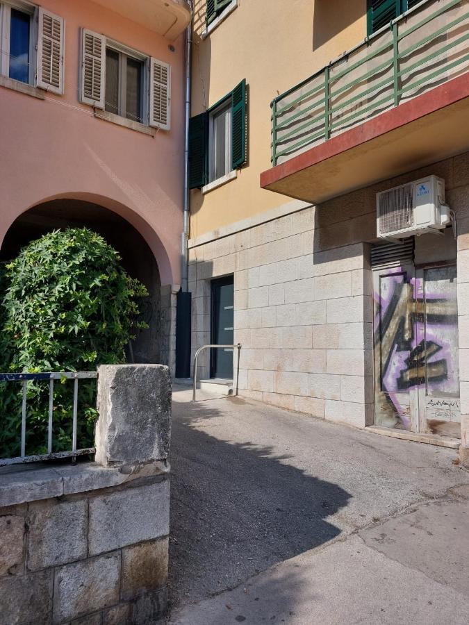 Zoxi Apartmani Сплит Екстериор снимка